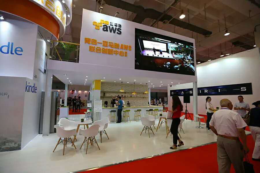 AA租车亮相中国国际消费电子博览会(图2)